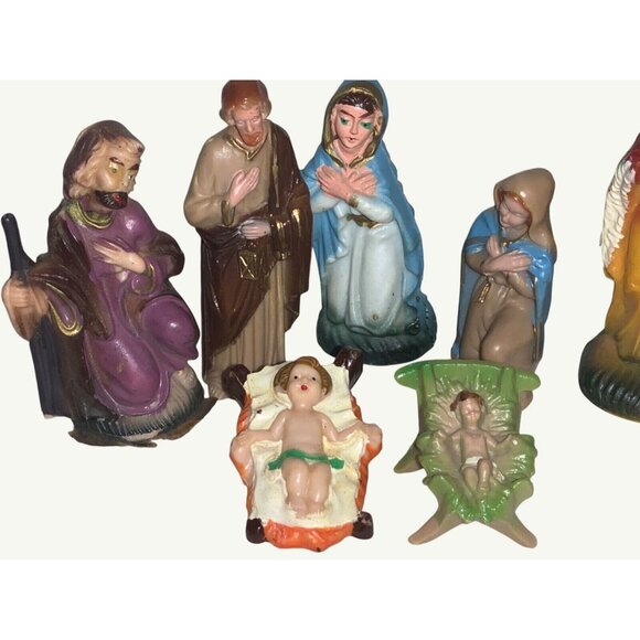 Vintage Plastic 14-Piece Nativity Scene Set With Angel & Animal Figurines - Picture 2 of 9